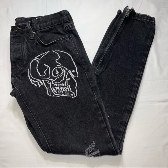 MNML 5 Pocket Jeans retail stores